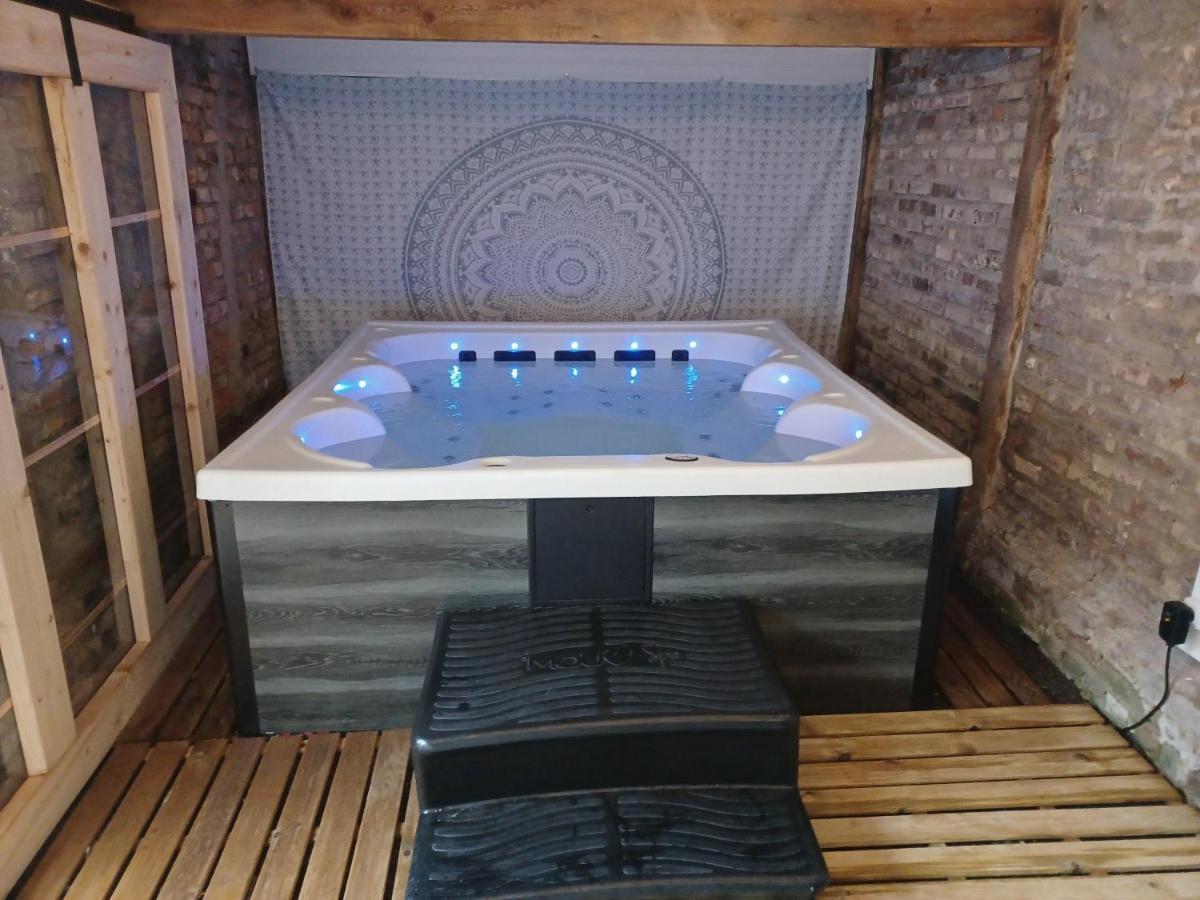 Le Refuge De Normandie Avec Spa Et Cheminee Mesnieres-en-Bray エクステリア 写真